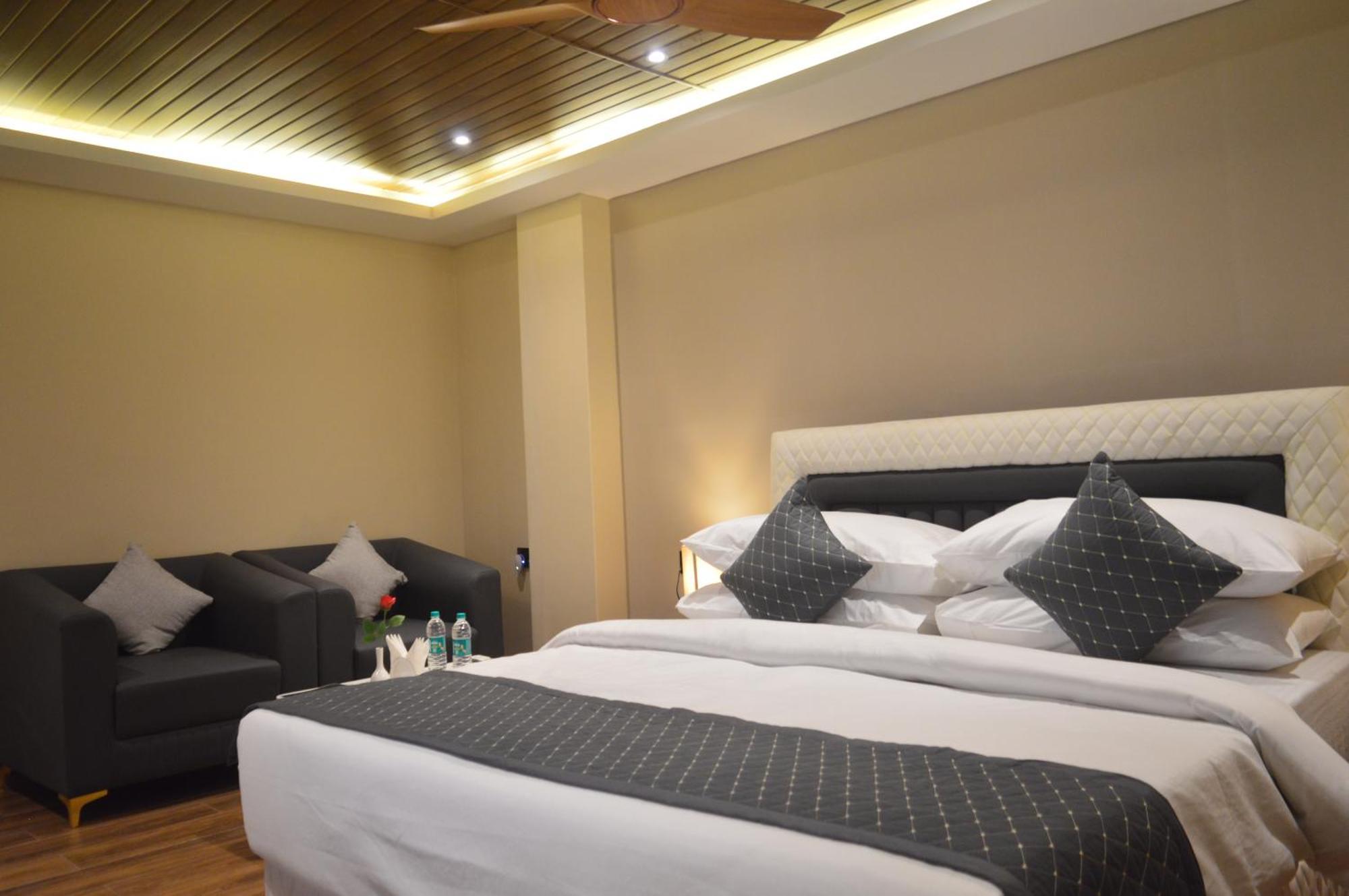 Essence Grandeur Hotell Guwahati Eksteriør bilde