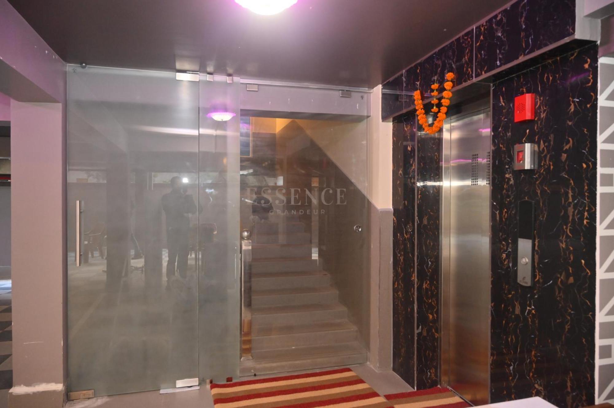 Essence Grandeur Hotell Guwahati Eksteriør bilde
