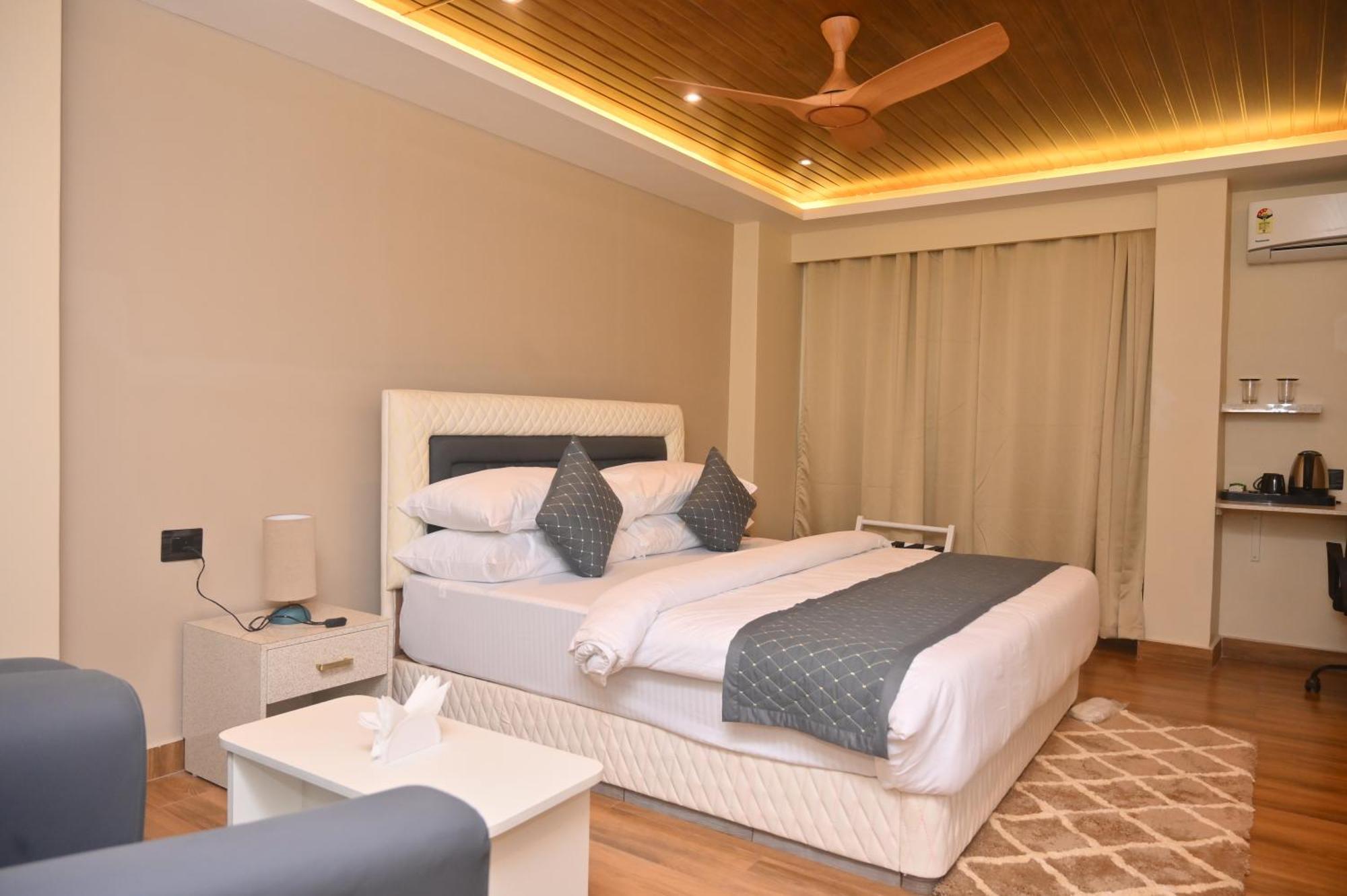 Essence Grandeur Hotell Guwahati Eksteriør bilde
